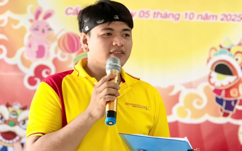 Sinh Viên Đại Việt Cần Thơ Tất Bật Chuẩn Bị Đêm Hội Trăng Rằm 2025 | Trường Trung Cấp Đại Việt TP. Cần Thơ