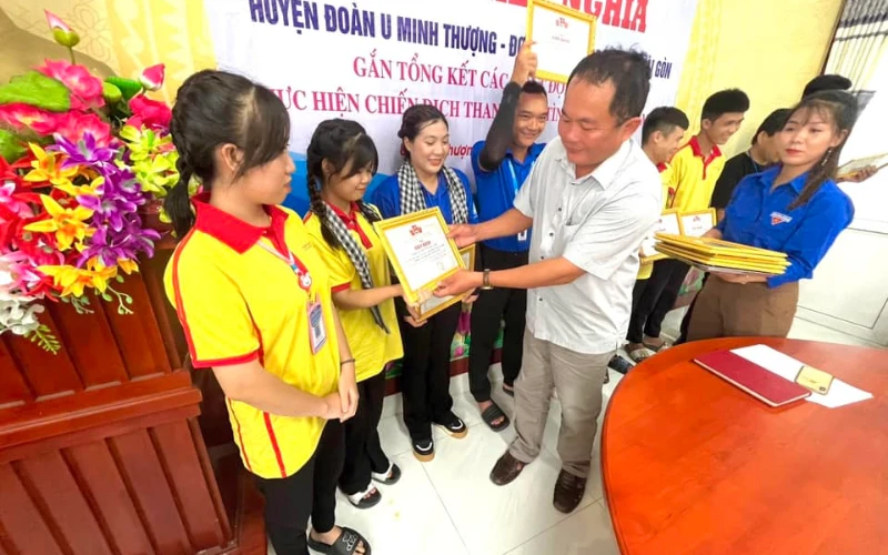 Tổng Kết Chiến Dịch Mùa Hè Xanh Đại Việt 2023 – Hành Trình Tình Nguyện Ý Nghĩa