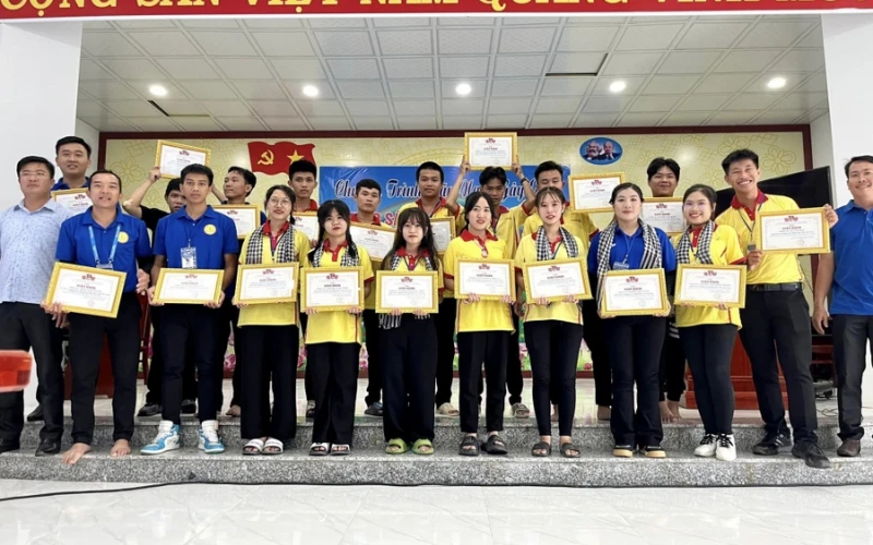 Tổng Kết Chiến Dịch Mùa Hè Xanh Đại Việt 2023 – Hành Trình Tình Nguyện Ý Nghĩa