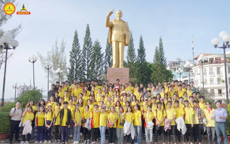 Trải Nghiệm Mini Tour Chợ Nổi Cái Răng Cùng Tân Sinh Viên Đại Việt Cần Thơ - Let's Go