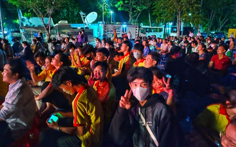 Vọng Cổ Quê Hương – Niềm Tự Hào Dân Tộc Trong Sinh Viên Đại Việt