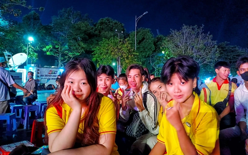 Vọng Cổ Quê Hương – Niềm Tự Hào Dân Tộc Trong Sinh Viên Đại Việt