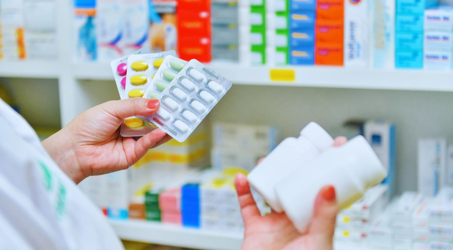 Việc làm sau khi tốt nghiệp Cao đẳng Dược: Cơ hội và thách thức