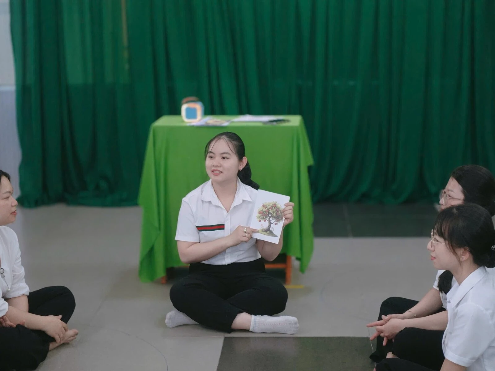 KHOÁ LUẬN TỐT NGHIỆP BƯỚC NGOẶT CỦA SINH VIÊN NGÀNH GIÁO DỤC MẦM NON TẠI ĐẠI VIỆT CẦN THƠ