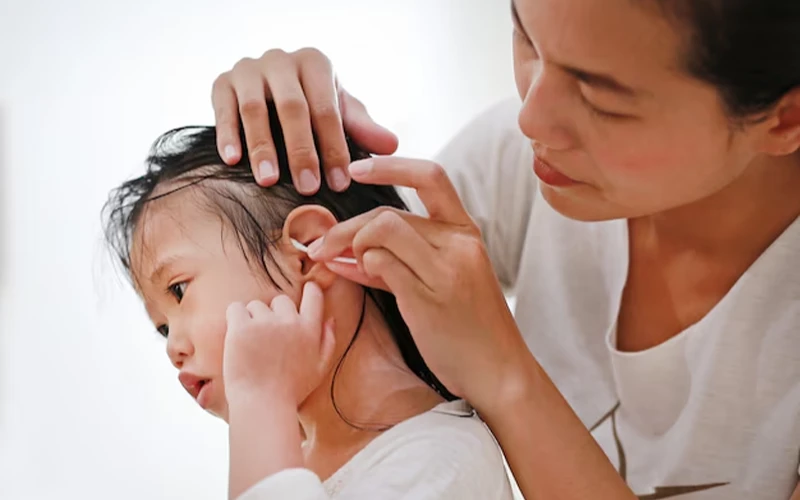 Viêm Tai Giữa Ở Trẻ Em Bao Lâu Thì Khỏi? Hướng Dẫn Điều Trị Hiệu Quả – Khoa Y Dược Trường Cao Đẳng Đại Việt Sài Gòn Cơ Sở Cần Thơ