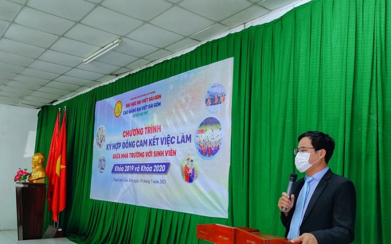 Ký Hợp Đồng Cam Kết & Giới Thiệu Việc Làm Cho SV Khóa 2019–2020